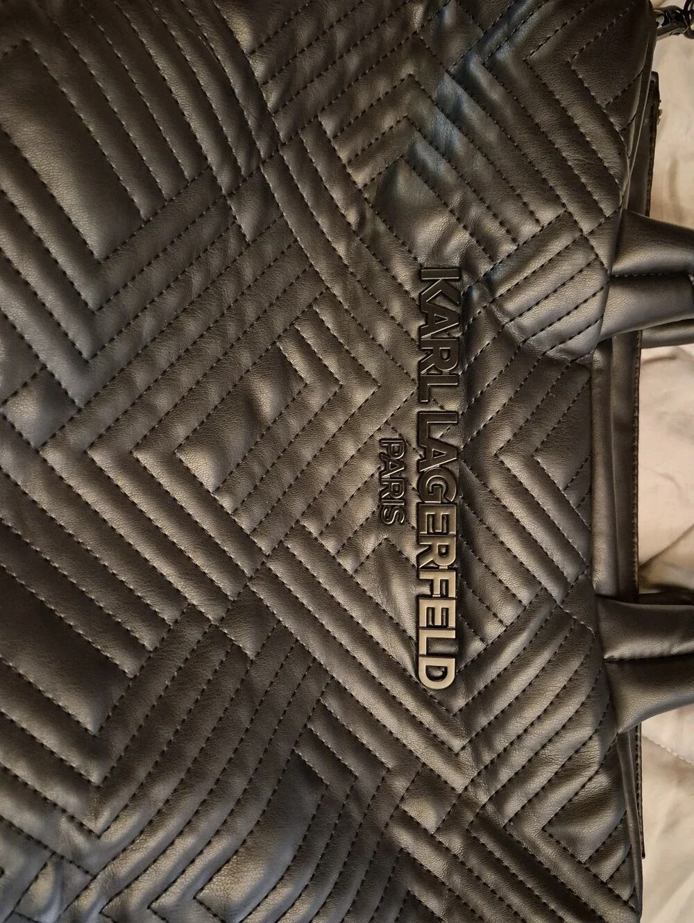 Karl Lagerfeld Black Quilted Bag w/crossbody Strap. Like New.